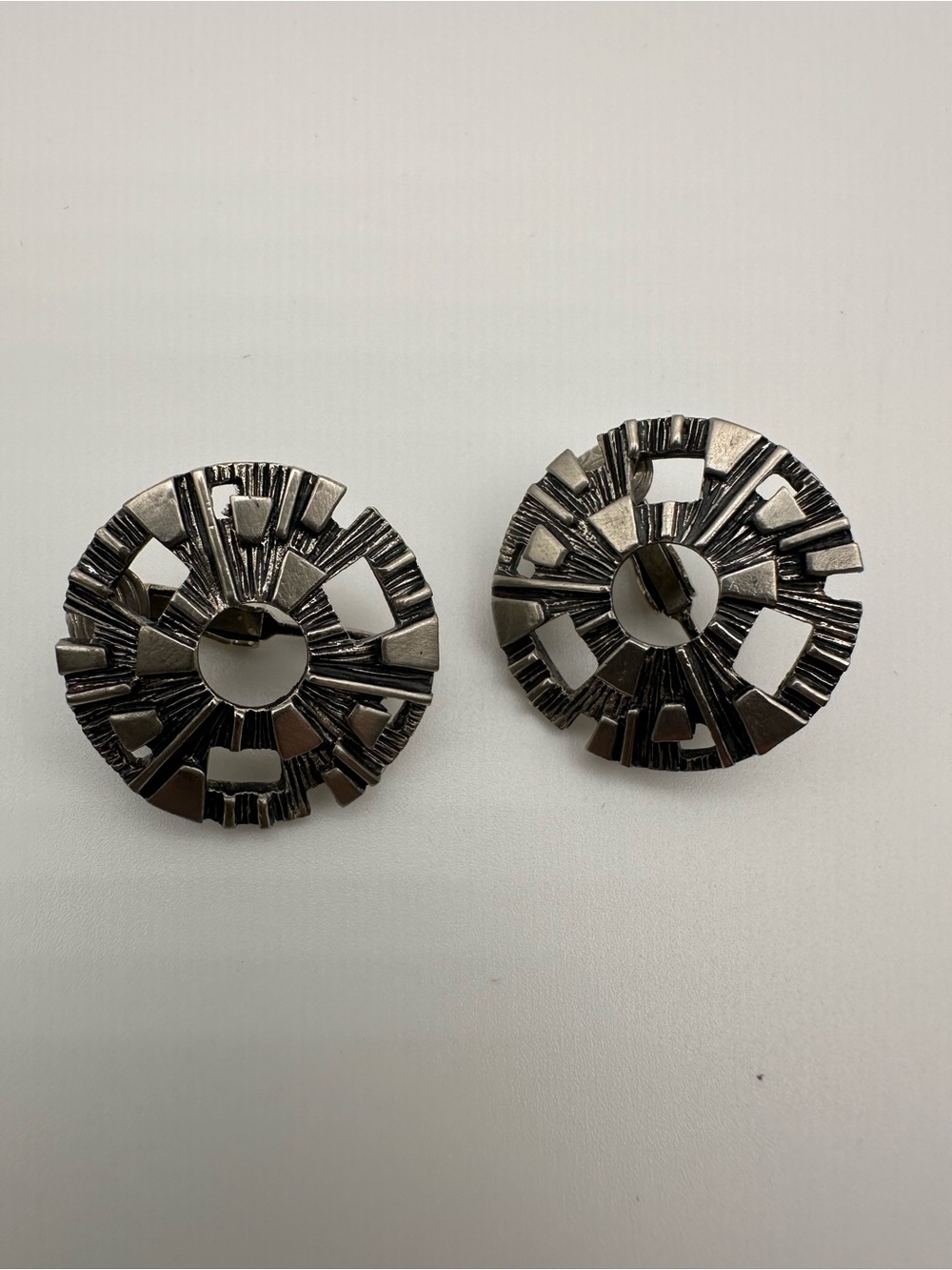 Geometric Round Silver Tone Clip-On Earrings Sarah Coventry